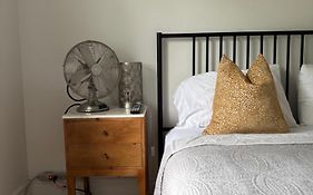 Clearbrooke Gem- Bright Private Bedroom Close To Yyz